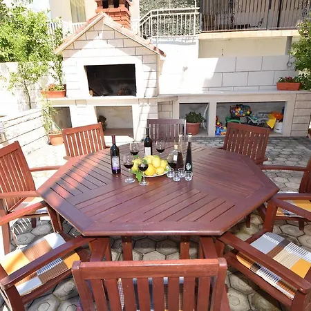 Mirela Апартаменты