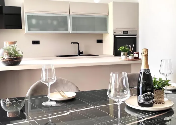 Mirela * אורביץ