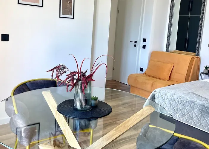 Mirela * אורביץ