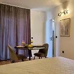 Διαμέρισμα Mirela *