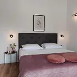 Mirela شقة *