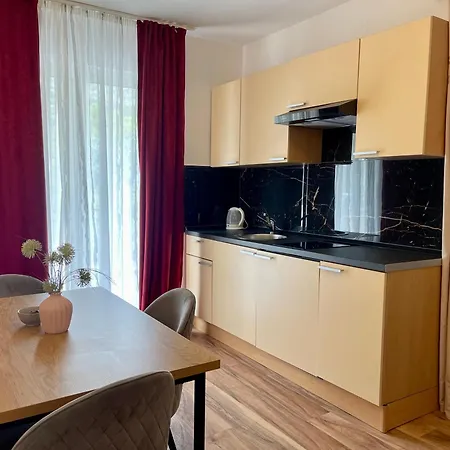 Apartment Mirela *