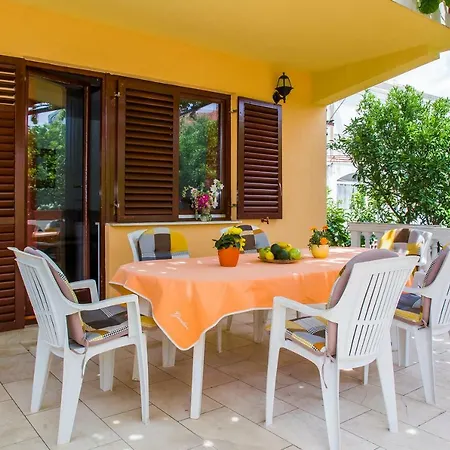 Mirela Lägenhet Orebić